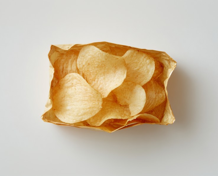 ¿Dónde tirar los envases de patatas fritas?